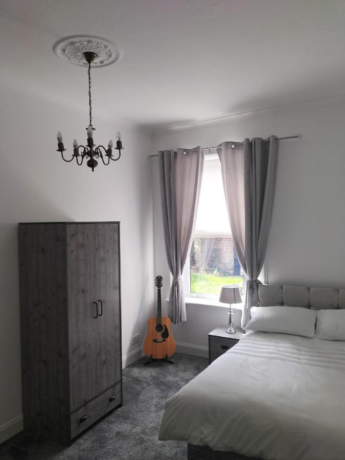 Maze Beach Getaway Apartment Ayr Exterior photo